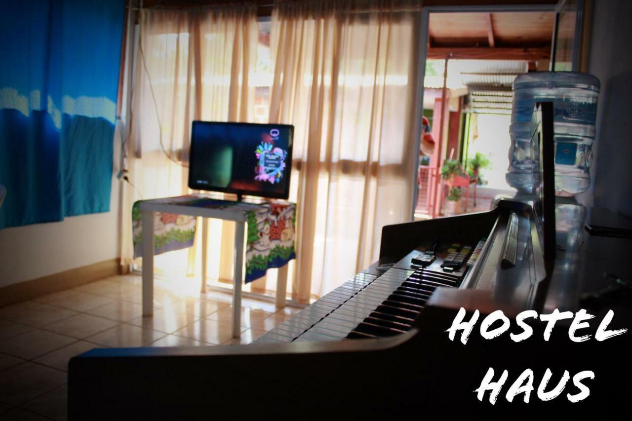 פוארטו איגואסו Hostel Haus מראה חיצוני תמונה