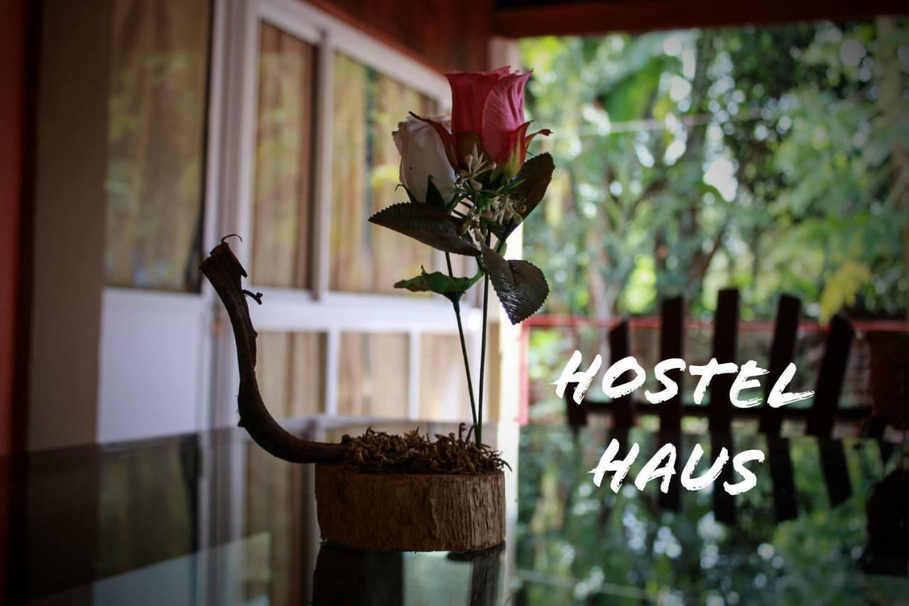 פוארטו איגואסו Hostel Haus מראה חיצוני תמונה